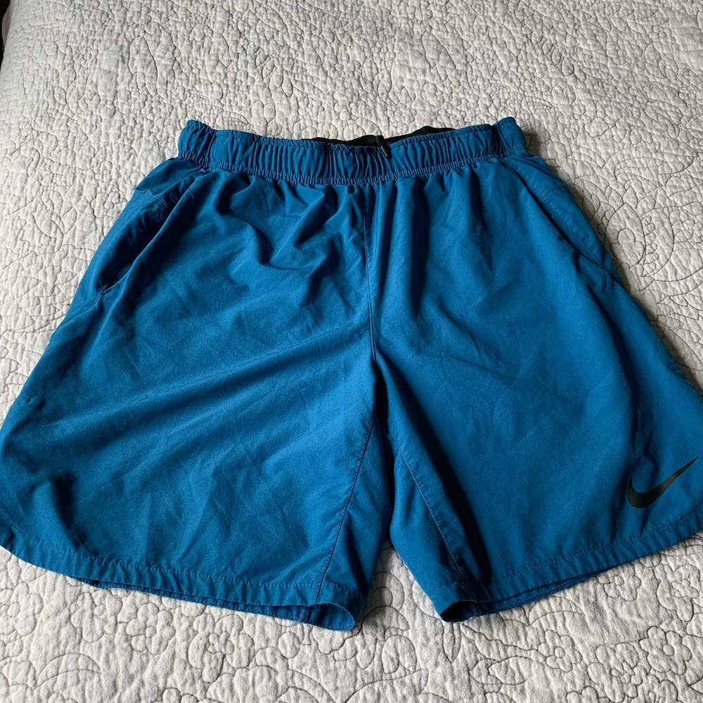 Nike training shorts!!